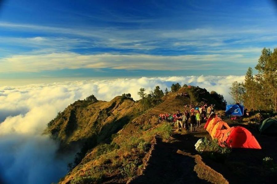 Paket Trekking Rinjani untuk Keluarga dan Group Besar