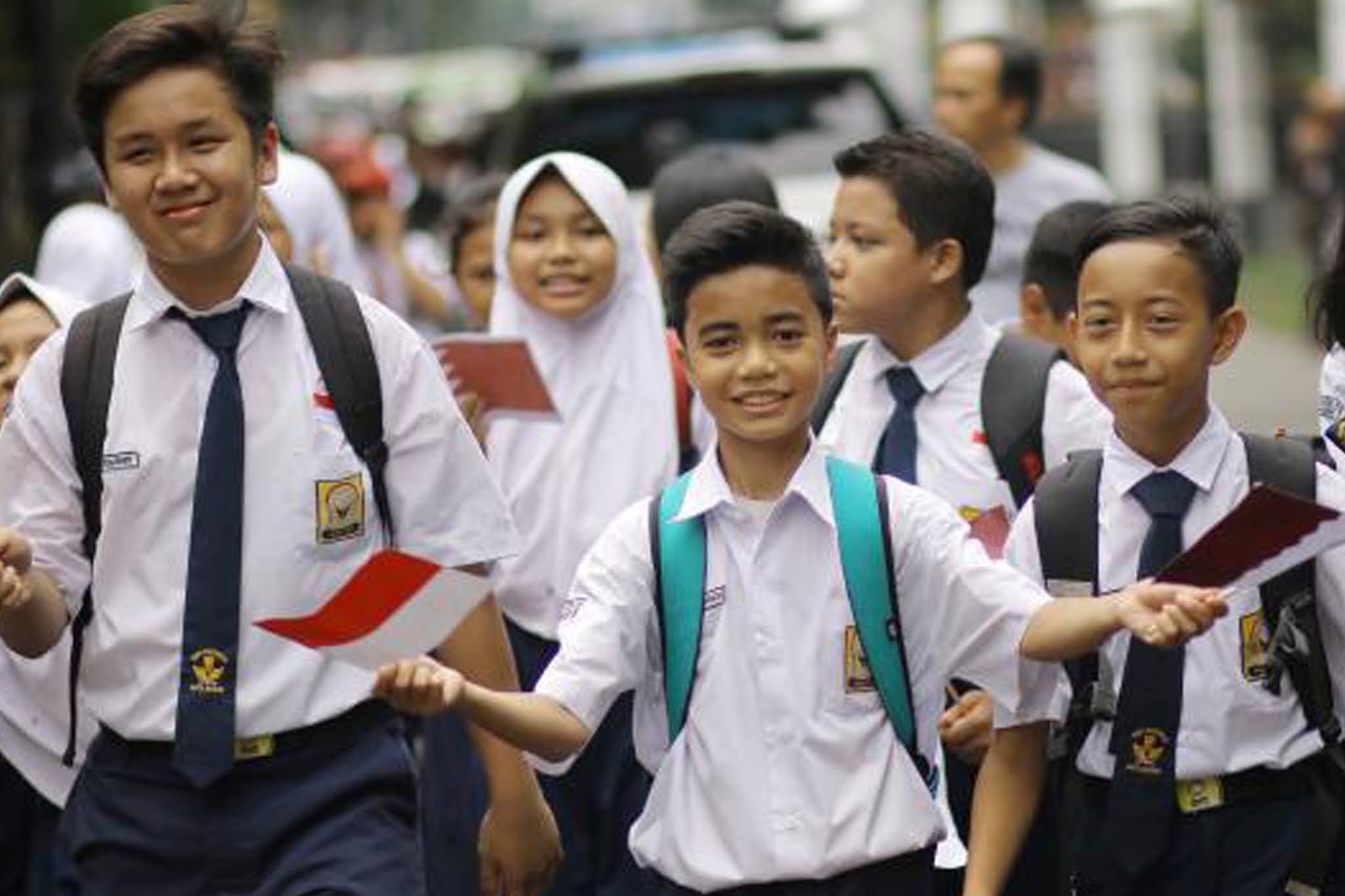 32 mengatasi kenakalan remaja pada siswa smp