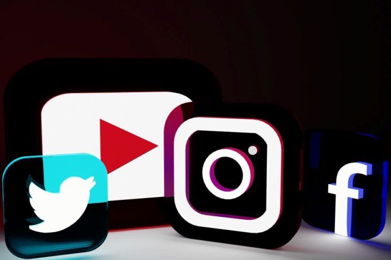 Menguasai Algoritma Sosial Media 2026: Rahasia Viral di Instagram, TikTok, YouTube, dan Facebook