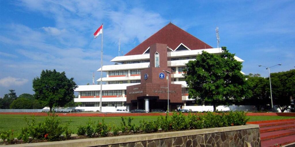Raih Masa Depan Gemilang di IPB: Panduan Sukses Ujian Masuk IPB