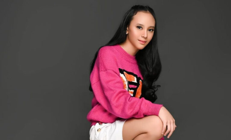Pesona Dinda Ghania: Talenta Muda Indonesia yang Kian Bersinar dan Menginspirasi Generasi Baru